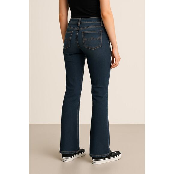 🛍️ Max Studio Dark Wash Bootcut Jeans – Women’s Size 10 - Picture 1 of 7